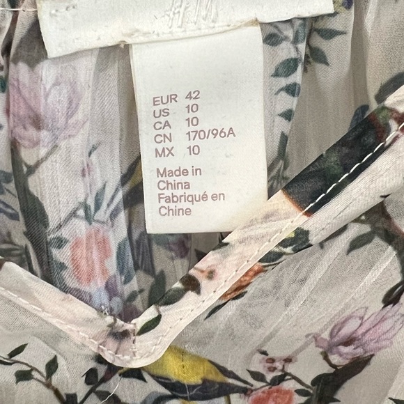 H&M FLORAL BLOUSE - Picture 2 of 2